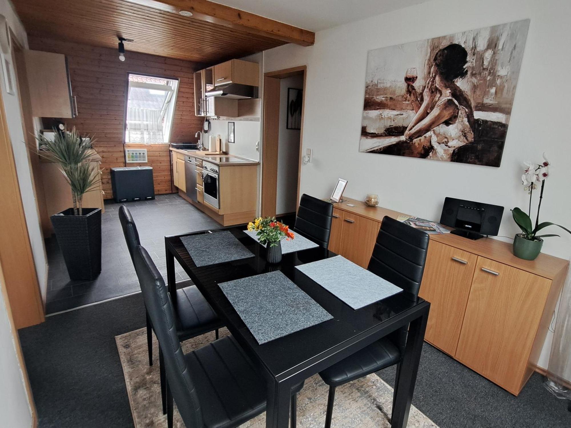 Apartamento Cosy Retreat In Friolzheim Exterior foto